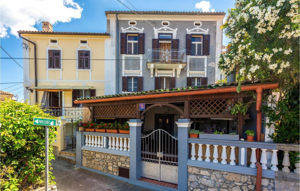 Cozy Home In Omisalj With Kitchen エクステリア 写真